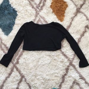 Black long sleeve crop top